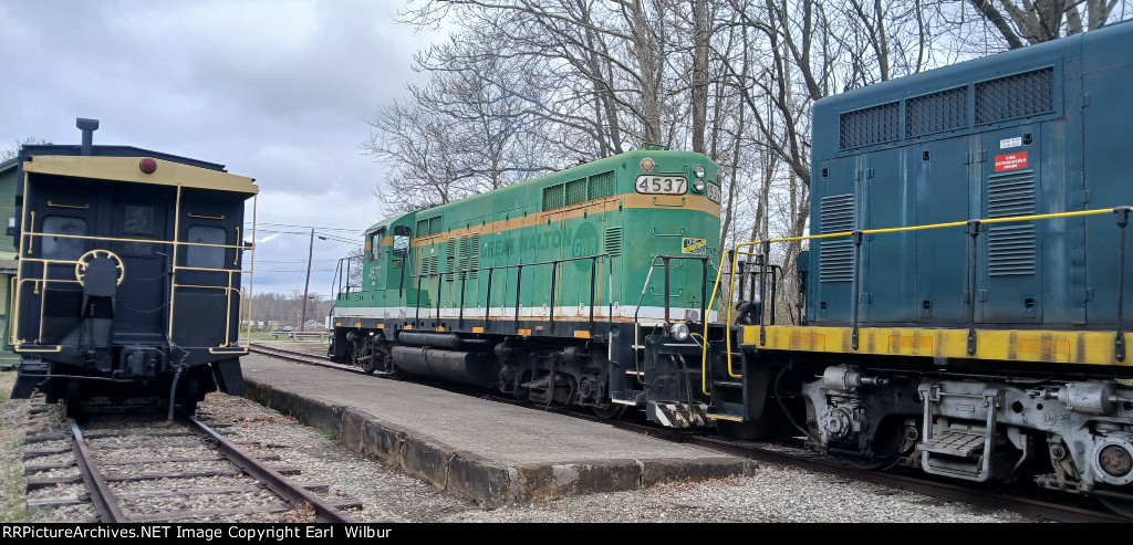 Ohio South Central Railroad (OSCR) 4537
